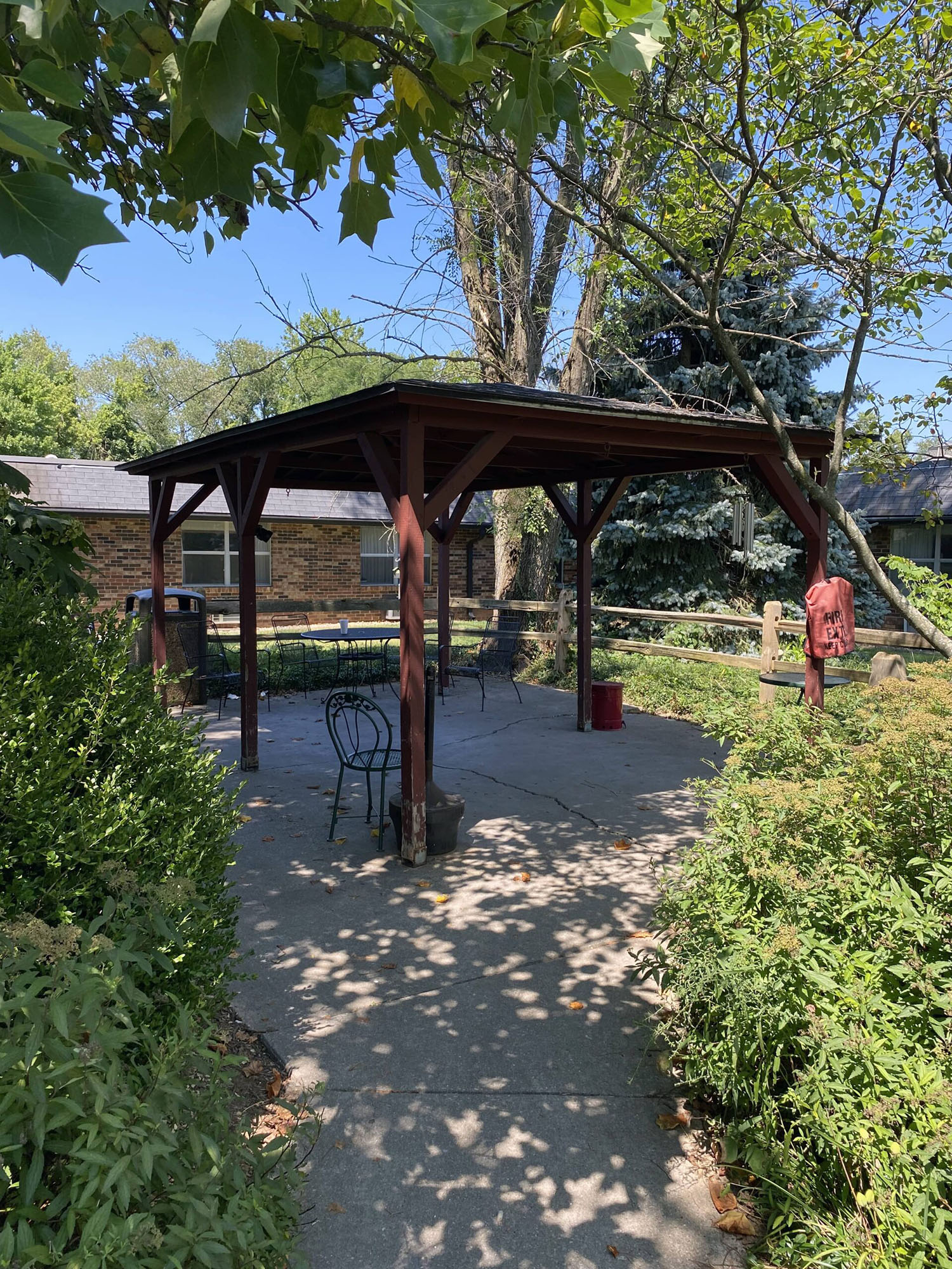 Brickyard Healthcare Bloomington Care Center outdoor covered patio area