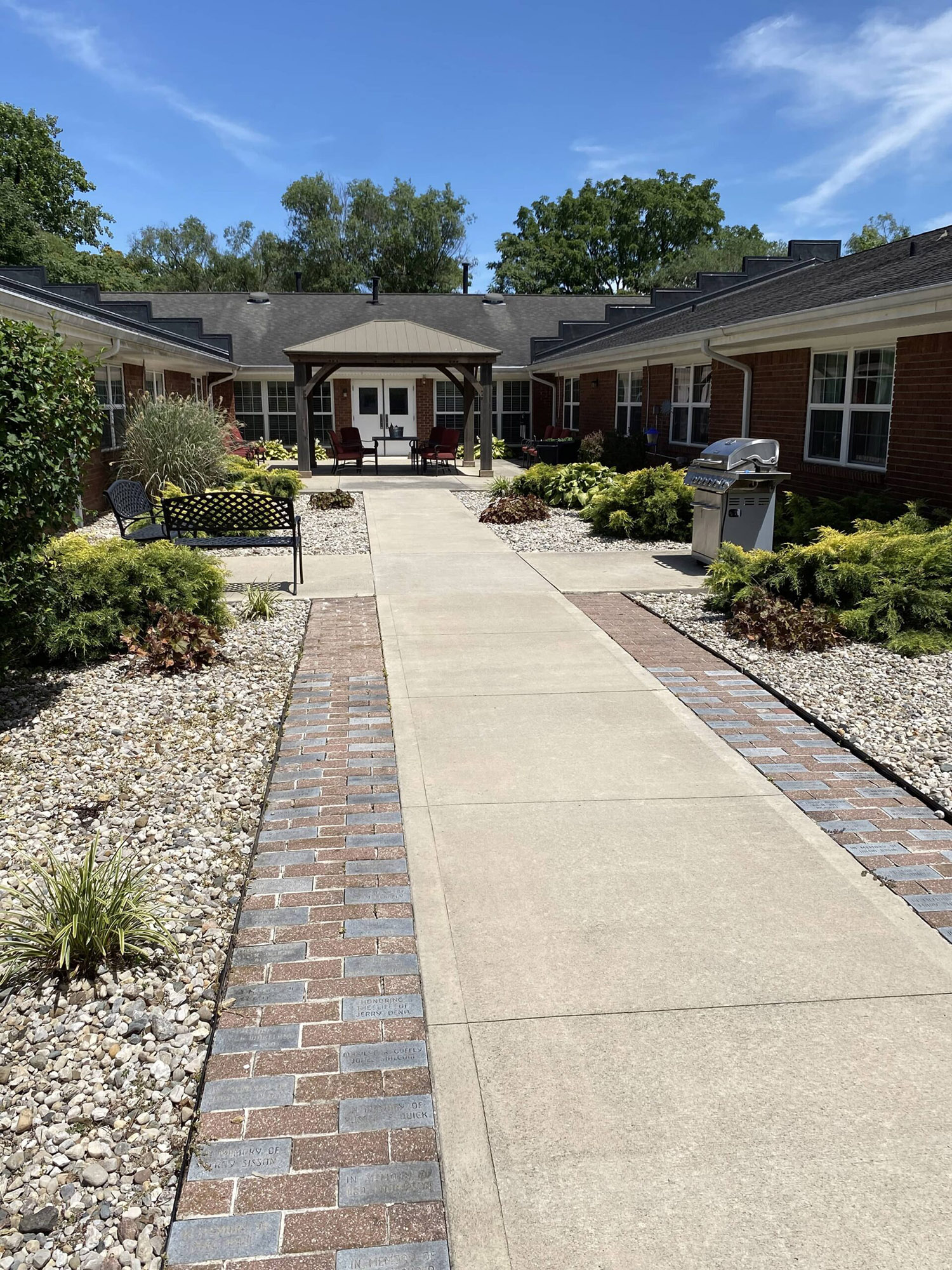 Brickyard Healthcare Brandywine Care Center exterior patio area